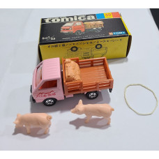 Tomica no 39-3-6 Suzuki Carry Cattle Truck Brand New Made in Japan